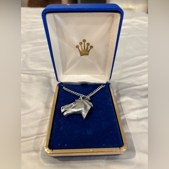 Jewelry - Vintage pewter horse necklace